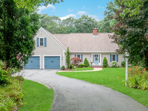 275 Olde Homestead Drive, Marstons Mills, MA 02648