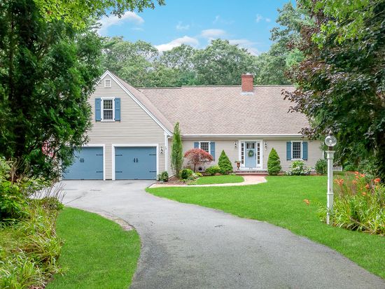 275 Olde Homestead Drive, Marstons Mills, MA 02648