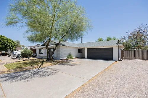 8447 E Lewis Ave Photo 1