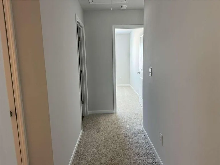 111 Woodside Ct — Photo 12