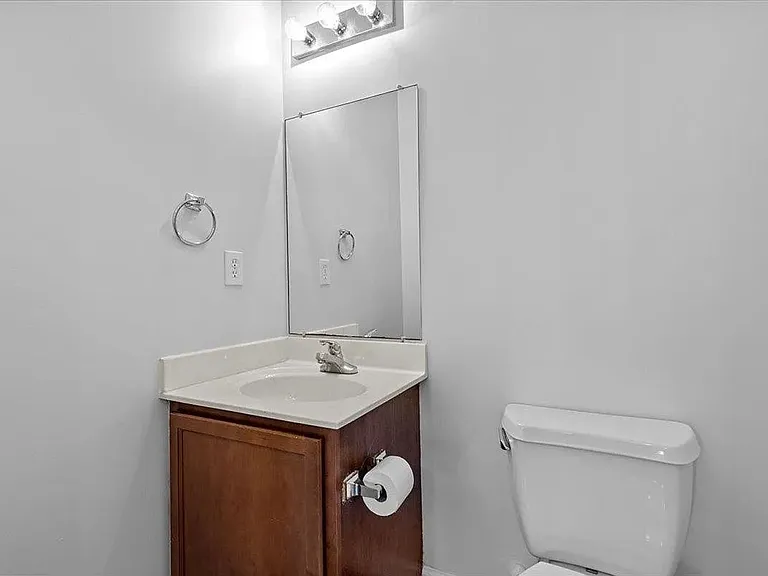 650 Ganyard Farm Way #8 — Photo 4