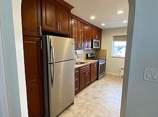 32-51 46th St #3, Astoria, NY 11103
