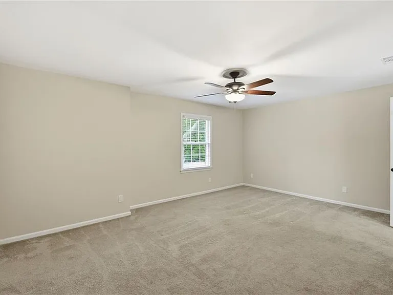 435 Stonebridge Dr — Photo 18