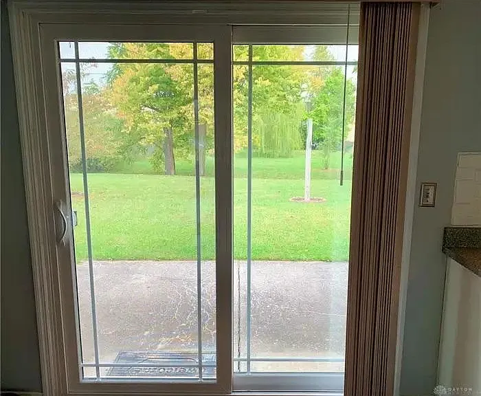 6841 Stonehurst Dr — Photo 3