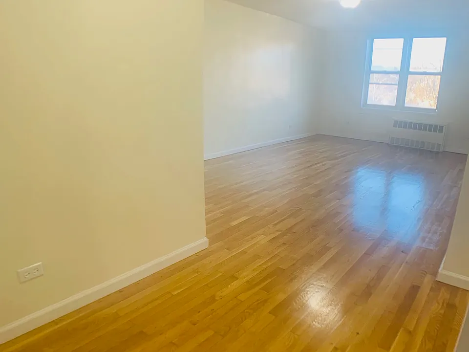 6555 Broadway #2L