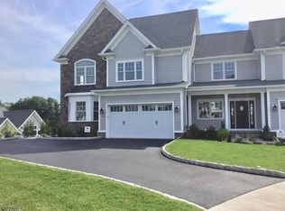 19 Park View Dr, Warren, NJ 07059