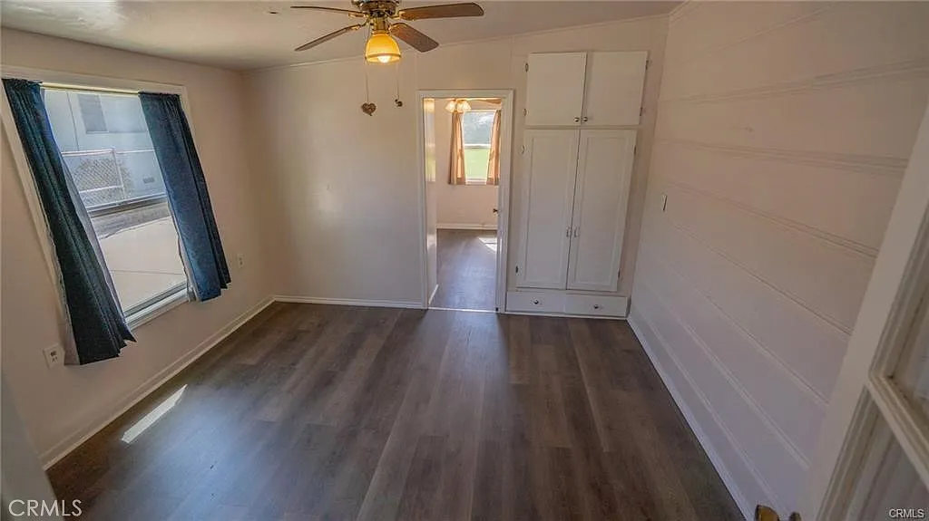 3 bed, 1044 sqft, $3,380 — Photo 2