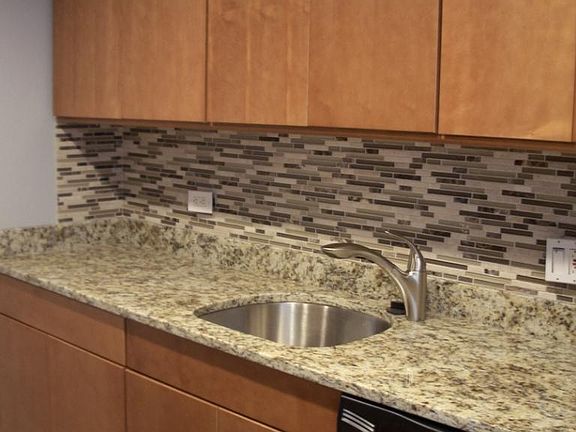 4th image of 3223 W Parkway Dr APT 3D