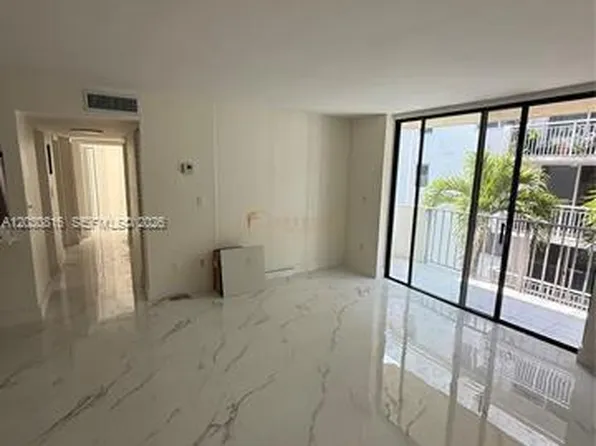 1673 Bay Rd APT 306, Miami Beach, FL 33139