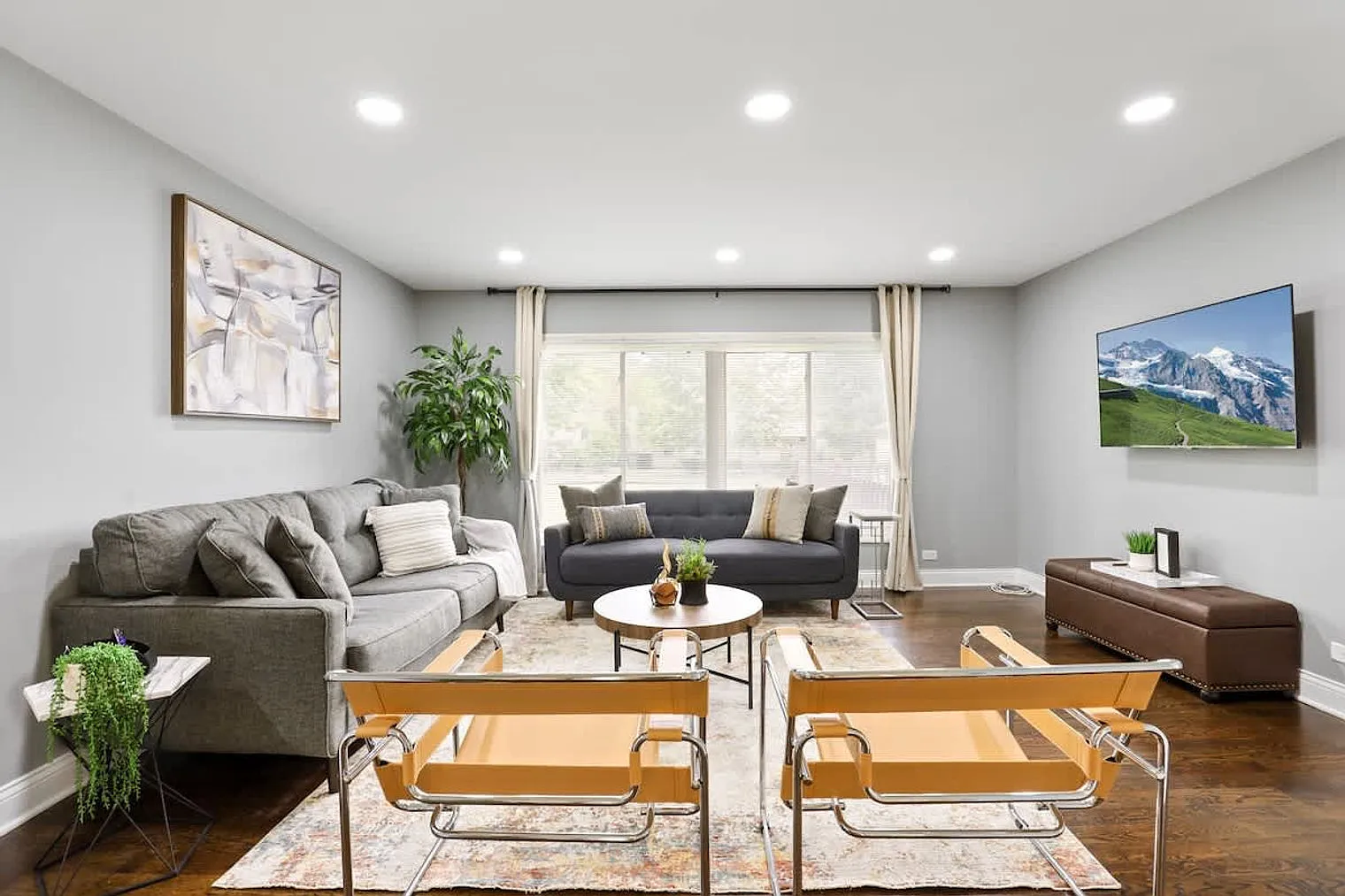 3 bed, 2.0 bath, 1593 sqft, $9,744 — Photo 1