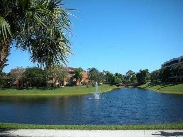 1725 Palm Cove Blvd #104, Delray Beach, FL 33445