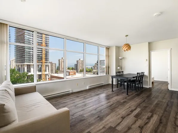 4880 Bennett St #702, Burnaby, BC V5H 0C1