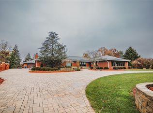 20 Meadowcrest Dr, Parkersburg, WV 26104