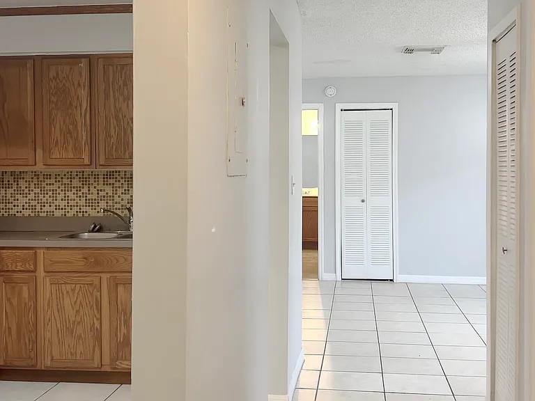 1352 Sophie Blvd — Photo 5