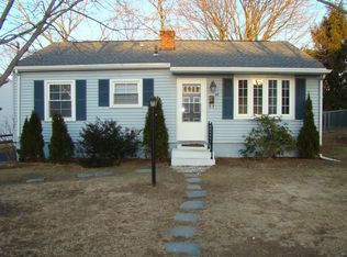 40 Arnold St, Riverside, RI 02915