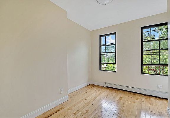 4th image of 225 Rockaway Ave #3
