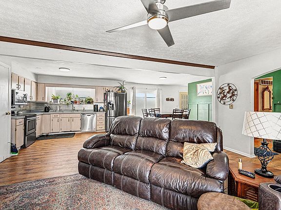 5th image of 408 New Hope Rd