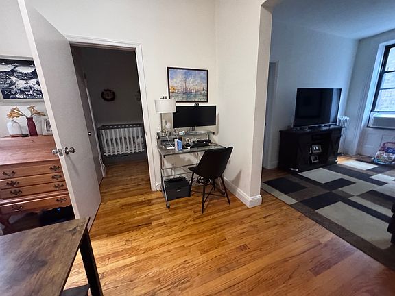 3rd image of 213 W 108th St #3