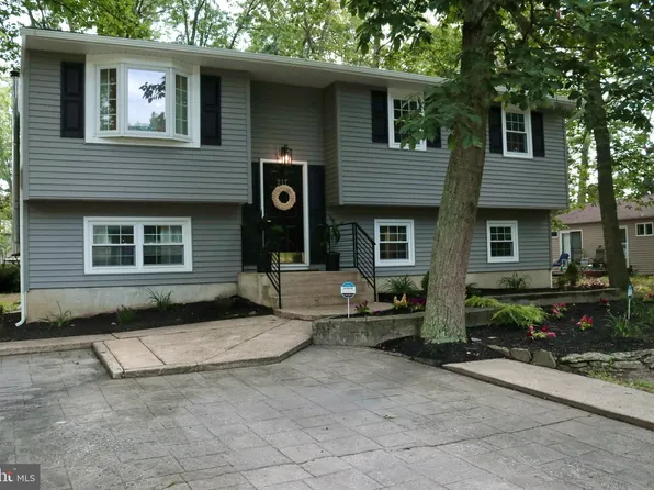217 California Trl, Browns Mills, NJ 08015