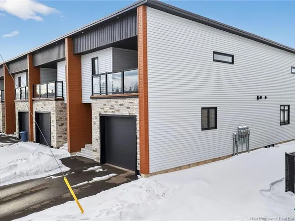 202 Dickey Blvd, Riverview, NB E1B 0V2