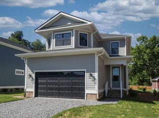 472 Yadkin Rd, Southern Pines, NC 28387