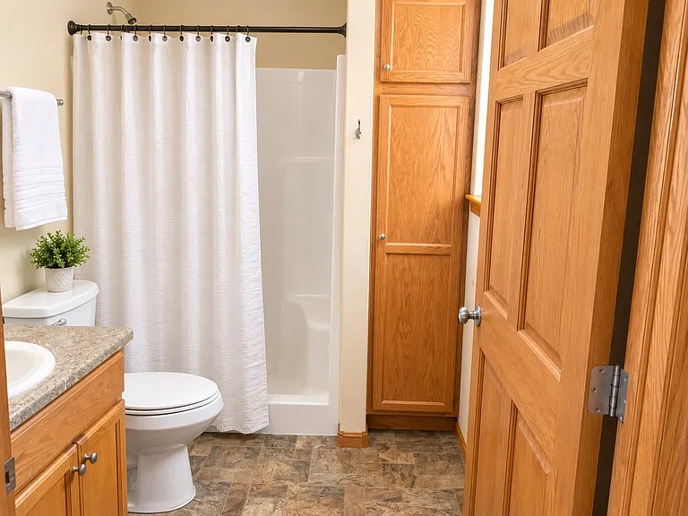 1203 Silverbrook Ln — Photo 9