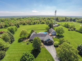 41W845 41w845 High Point Ln, Campton Hills, IL 60119