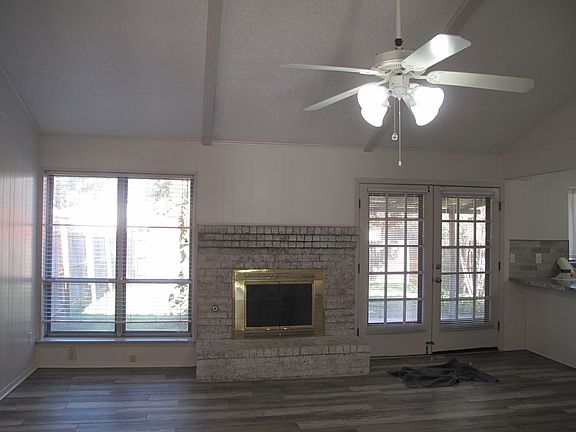 4th image of 1609 Kingsbridge Dr