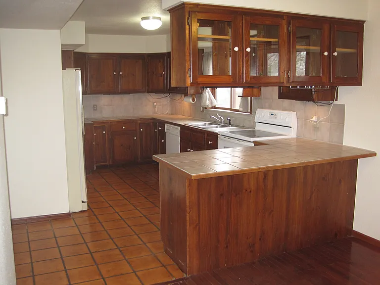 2143 Pine St #2 — Photo 6