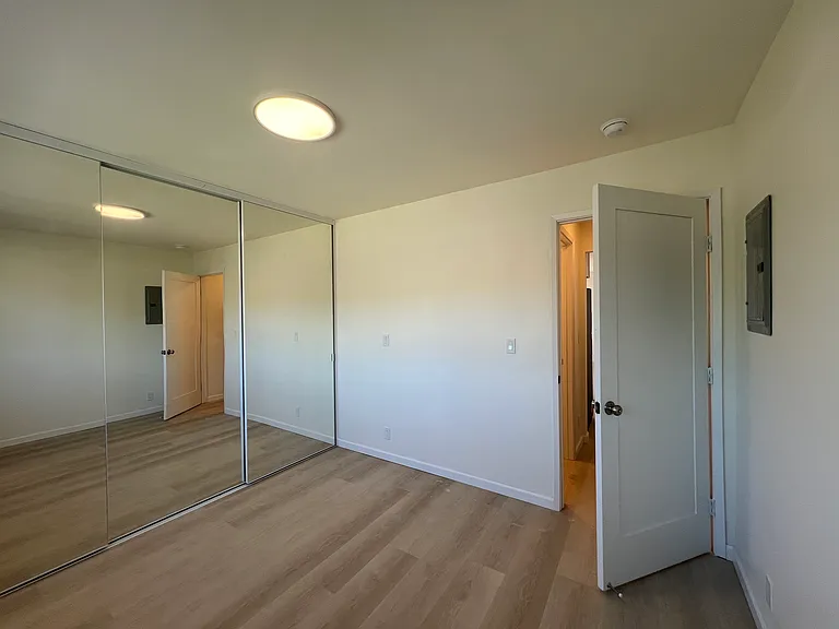 2511 Prince St #9 — Photo 23