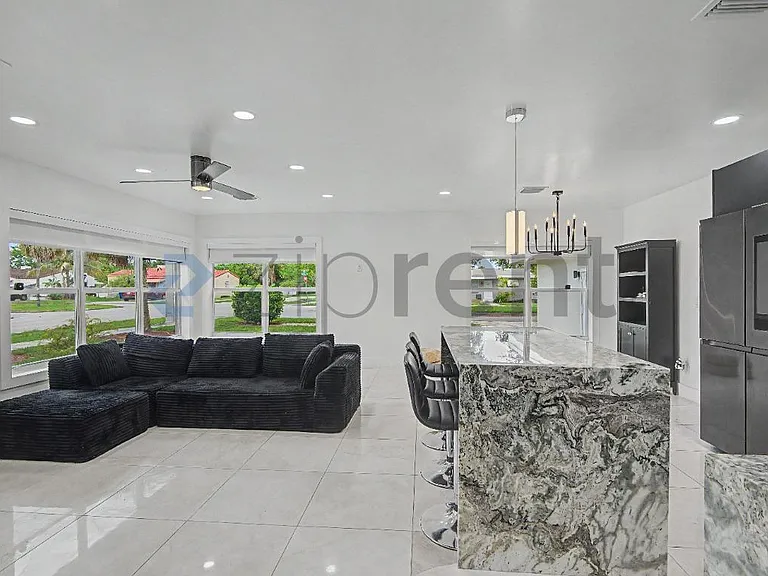 1615 Taft St — Photo 12