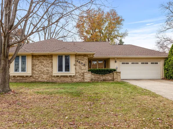 4508 74th St, Urbandale, IA 50322