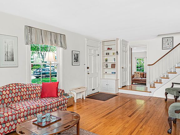 3rd image of 8519 Karlov Ave