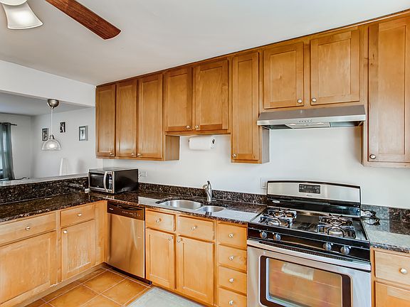 4th image of 51 Conti Pkwy #B3