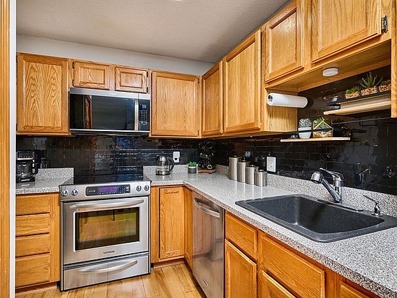 5th image of 61 Abbey Memorial Dr APT 153