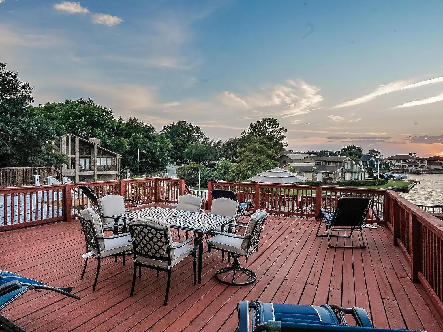 4 bed, 3.5 bath, 2498 sqft, $3,600 — Photo 1