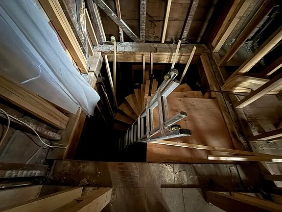 5th image of 12 Pleasant Street