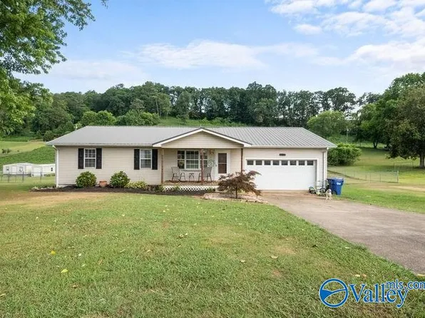 4633 Pinehill Pl, Gadsden, AL 35903