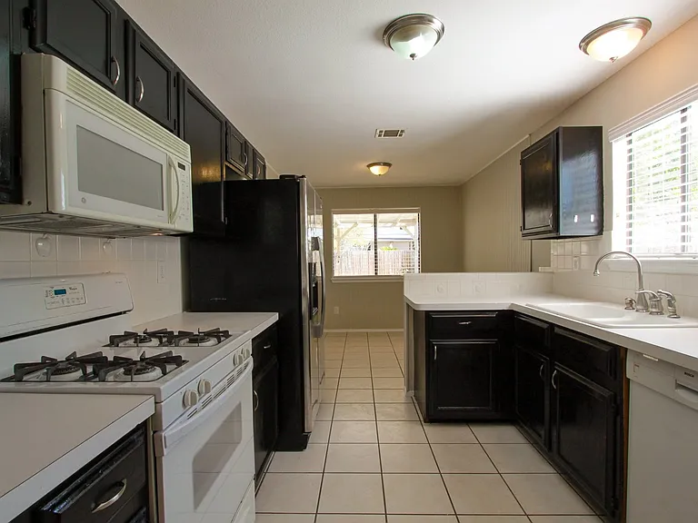 1809 Fawn Ridge Trl — Photo 13