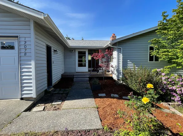 12078 NE Jefferson Point Rd, Kingston, WA 98346