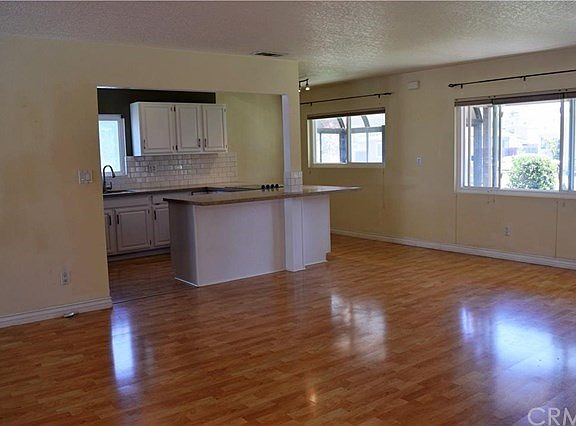 4th image of 3749 W 175th St