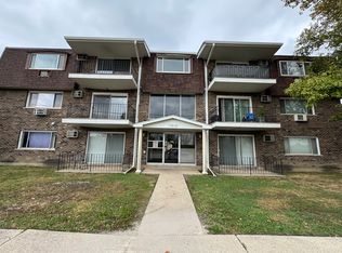 11010 Central Ave APT 3A, Chicago Ridge, IL 60415