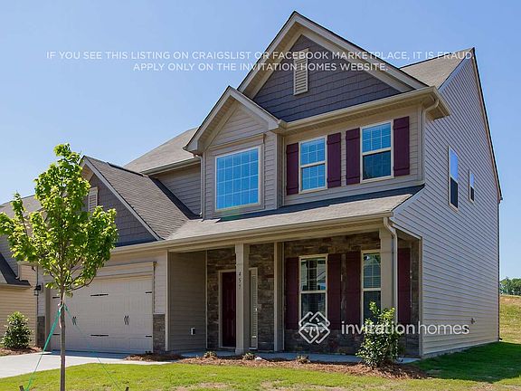 3rd image of 457 Augustus Ln