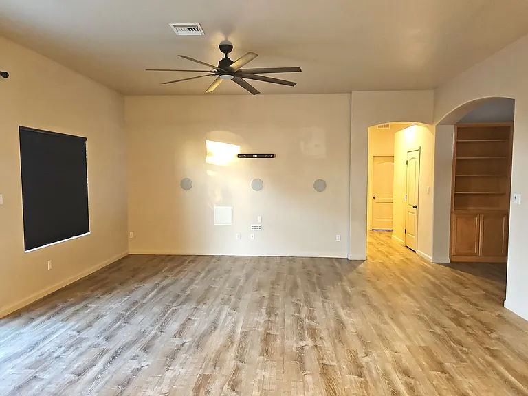 3422 W 16th Ln — Photo 3