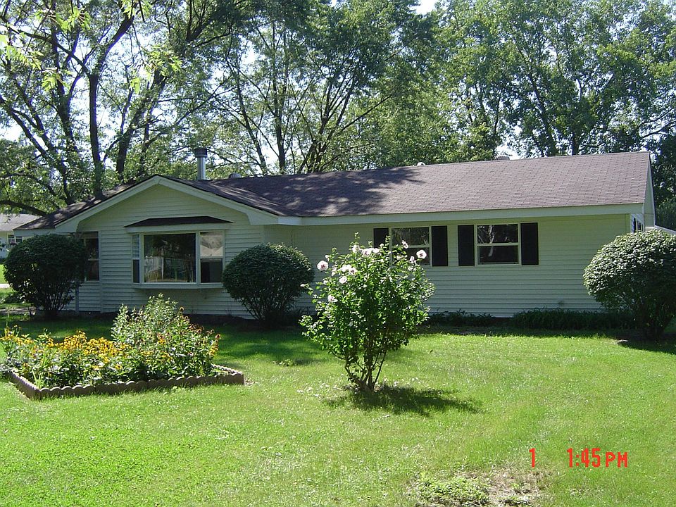 Front Yard & Home