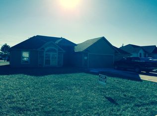 409 Prairie Bend Dr, Meriden, KS 66512