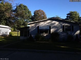 4 Church St, Olmsted Falls, OH 44138