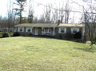 2136 Breezy Ridge Rd, Woodlawn, VA 24381