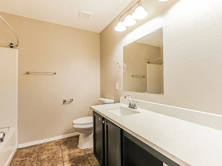 1444 N 80th Dr — Photo 14