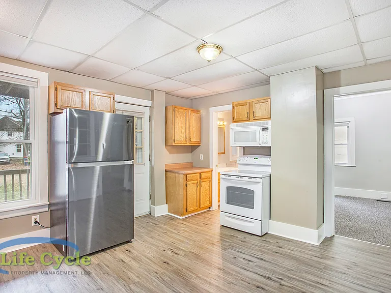 940 McReynolds Ave NW #1 — Photo 4
